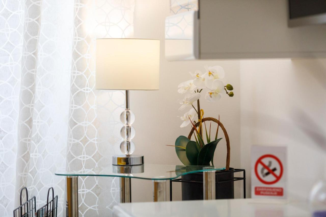 Apartment Grace, Feel At Home - Away From Home Split Ngoại thất bức ảnh